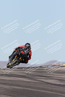 media/Dec-07-2025-CVMA (Sun) [[3e7d2de5dc]]/Race 6-The Shootout/